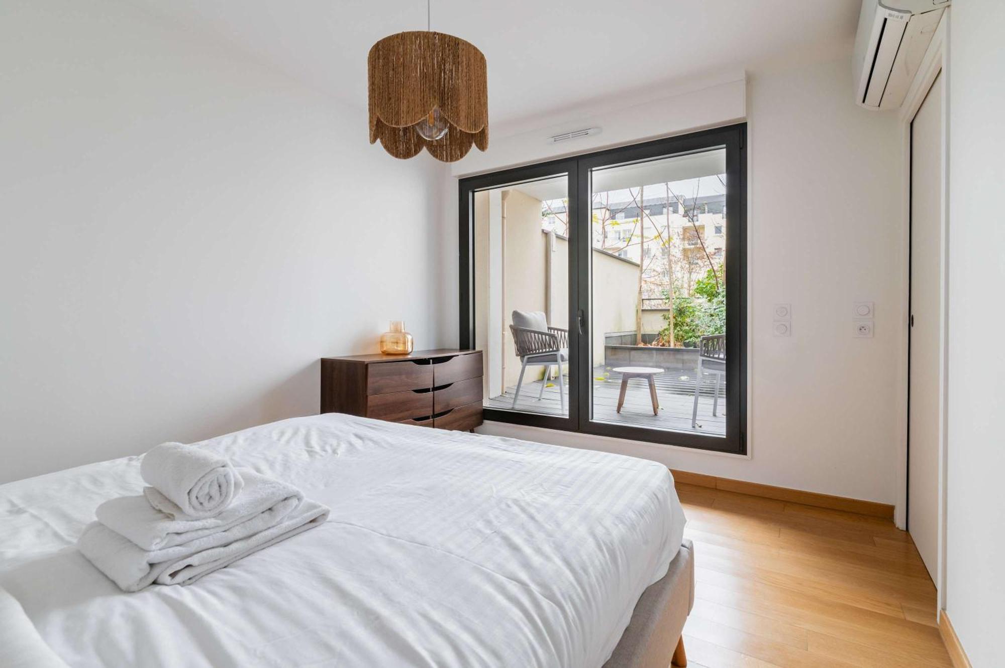 Appartement Lumineux Avec Terrasse Courbevoie - 4P - Flat-Guest Extérieur photo